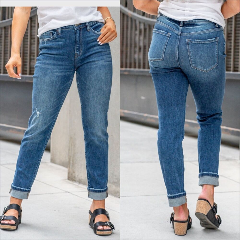 Flying Monkey Cuffed Stretch Boyfriend Jean Size 25 Medium Wash Mid Rise